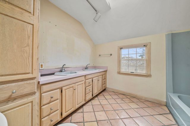 10 Cottage Avenue, Danvers, MA 01923