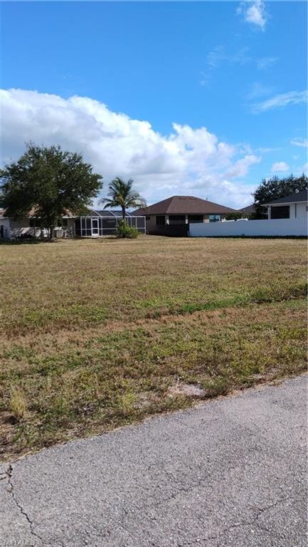 1439 NW 37th PL, CAPE CORAL, FL 33993 — photo 4