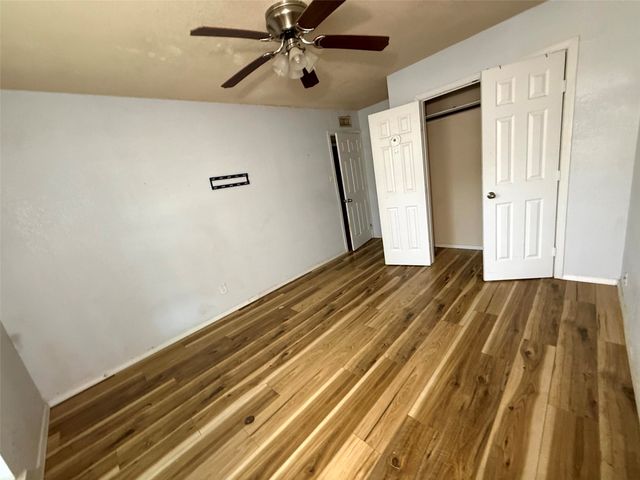 305 S Willow Street, Mansfield, TX 76063