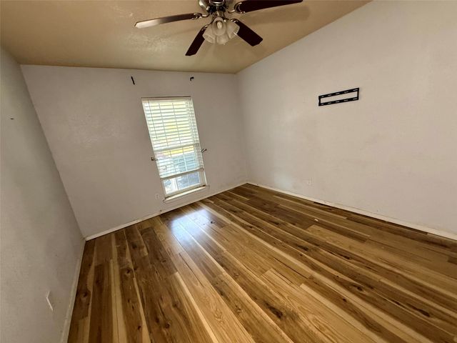 305 S Willow Street, Mansfield, TX 76063