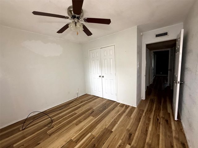 305 S Willow Street, Mansfield, TX 76063