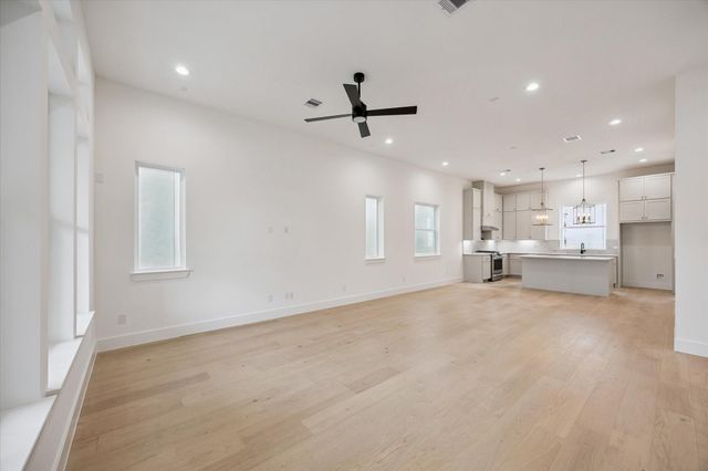 3707 Somerset York Lane, Houston, TX 77055