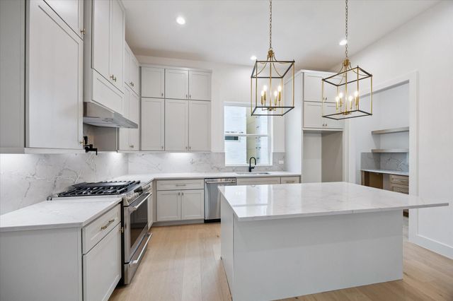 3707 Somerset York Lane, Houston, TX 77055