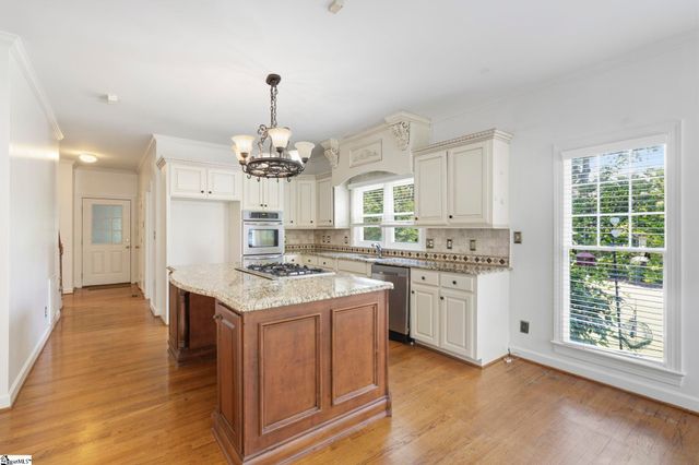313 N Oakley Lane, Spartanburg, SC 29301