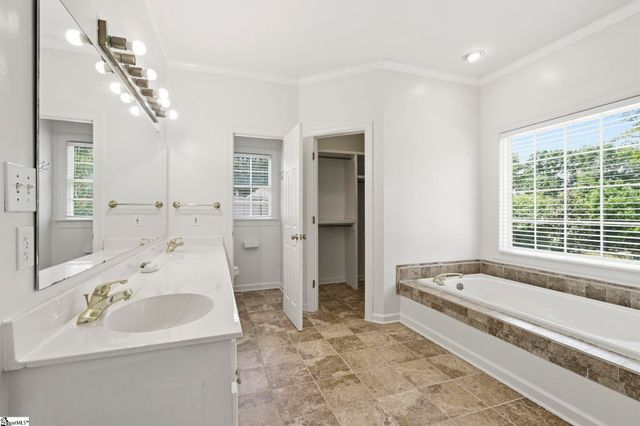 313 N Oakley Lane, Spartanburg, SC 29301