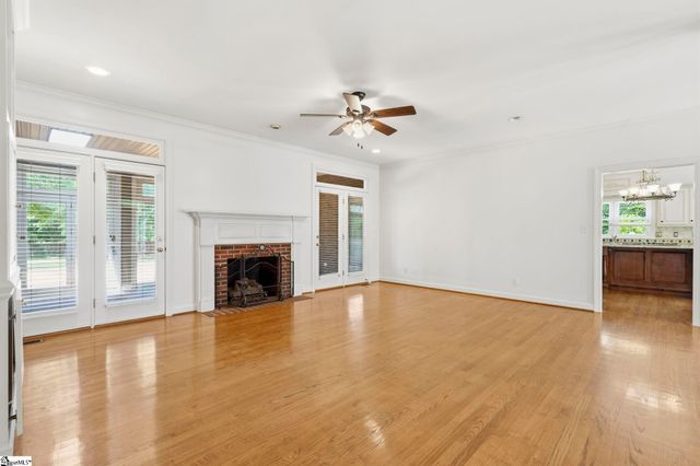 313 N Oakley Lane, Spartanburg, SC 29301