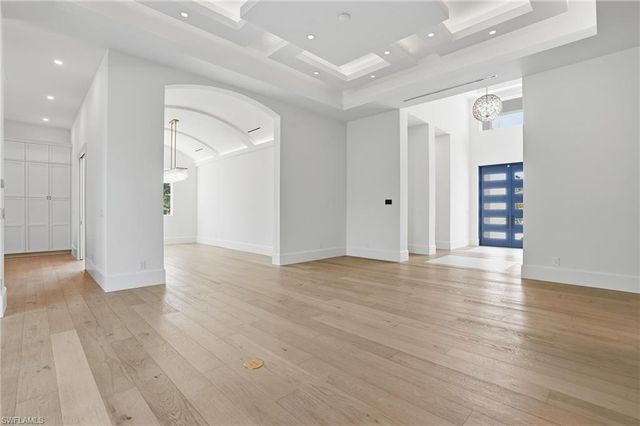 623 Park Shore DR, Naples, FL 34103