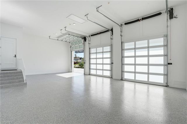 623 Park Shore DR, Naples, FL 34103