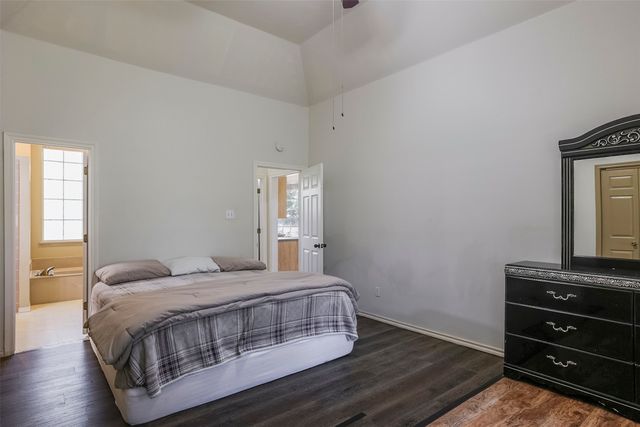 6712 SUNDANCE Circle, Joshua, TX 76058