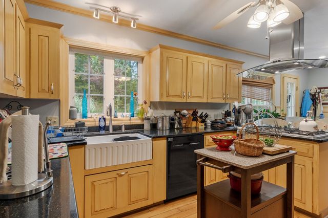 340 Purgatory Road, Northbridge, MA 01588