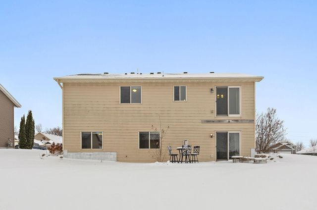 1201 Olivia Street SE, New Prague, MN 56071