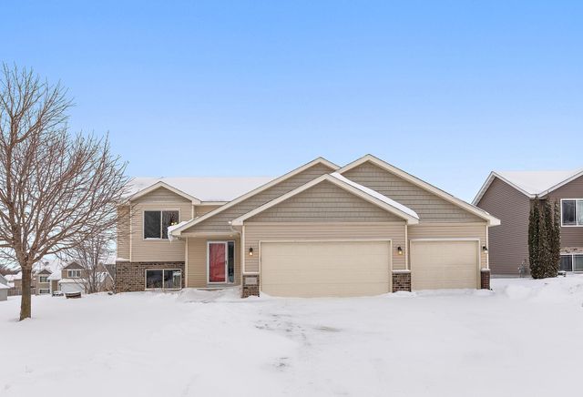 1201 Olivia Street SE, New Prague, MN 56071