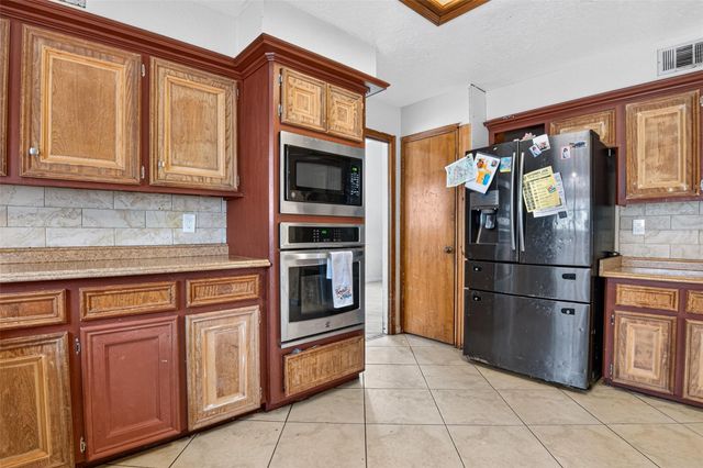 14811 Charlmont Drive, Houston, TX 77083