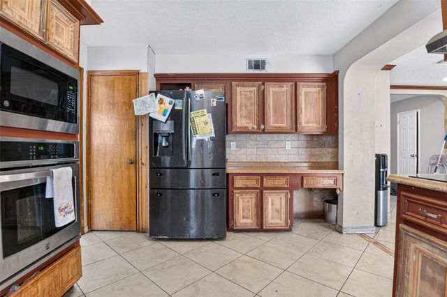 14811 Charlmont Drive, Houston, TX 77083