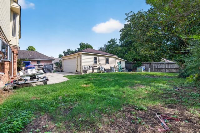 14811 Charlmont Drive, Houston, TX 77083