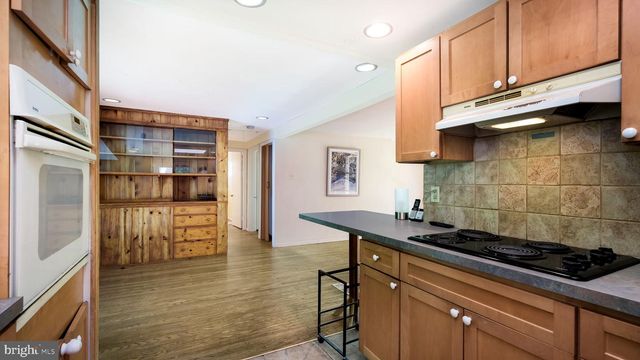 42 W RIDGE RD, Media, PA 19063