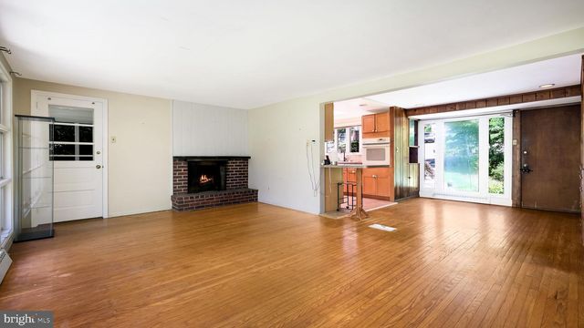 42 W RIDGE RD, Media, PA 19063