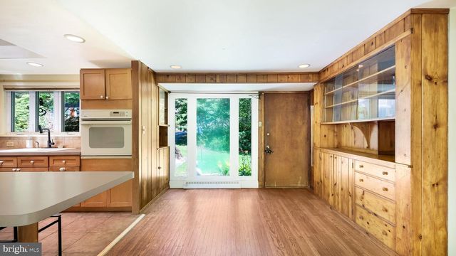 42 W RIDGE RD, Media, PA 19063