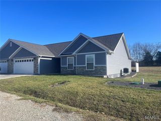 7 Ivy Lane, Fredericktown, MO 63645