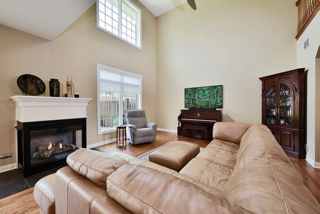 843 N Franklin Avenue, Palatine, IL 60067