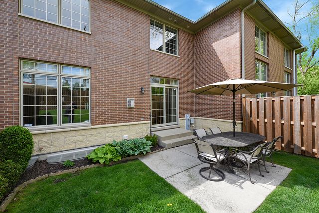 843 N Franklin Avenue, Palatine, IL 60067