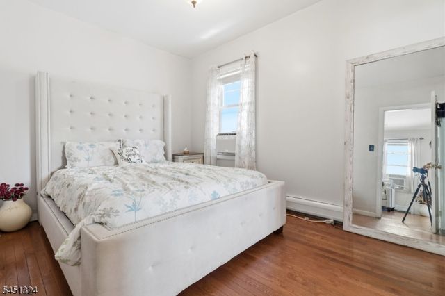 621 Spruce St, Roselle Boro, NJ 07203