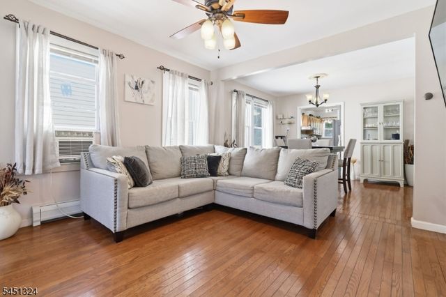 621 Spruce St, Roselle Boro, NJ 07203