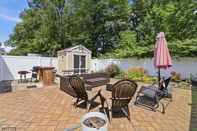 621 Spruce St, Roselle Boro, NJ 07203