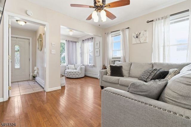 621 Spruce St, Roselle Boro, NJ 07203