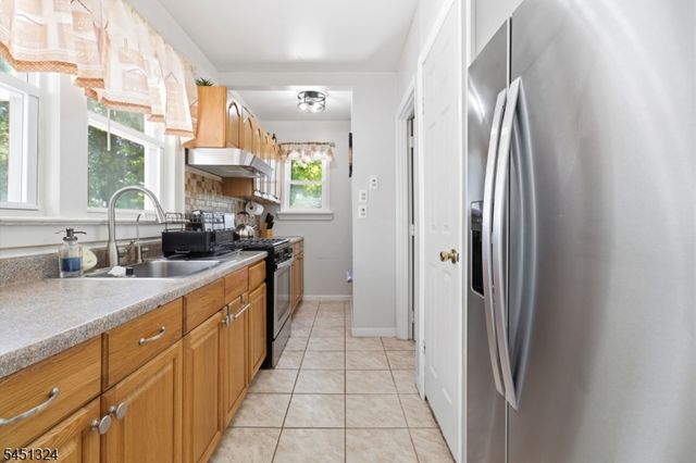 621 Spruce St, Roselle Boro, NJ 07203