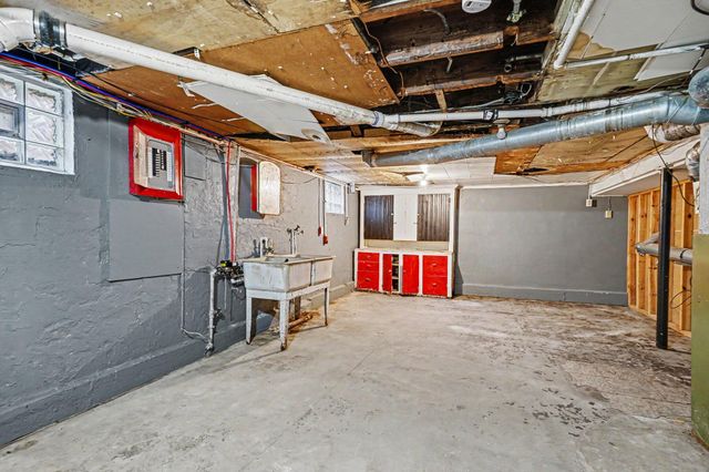 2128 Hoyt Street, Muskegon Heights City, MI 49444