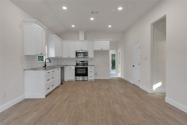 815 SW 28th Street, Mineral Wells, TX 76067