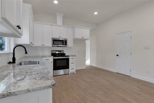 815 SW 28th Street, Mineral Wells, TX 76067