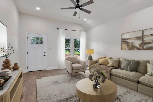 815 SW 28th Street, Mineral Wells, TX 76067