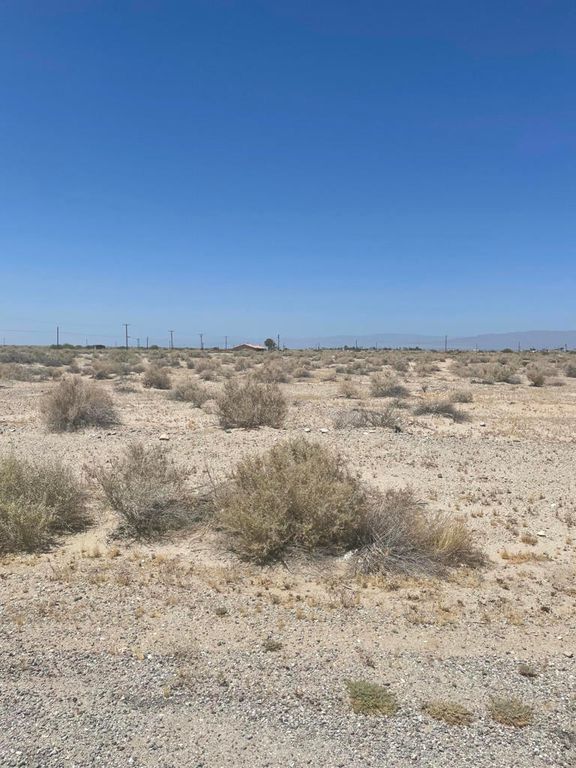 2444 Sea Shore Avenue, Thermal, CA 92274