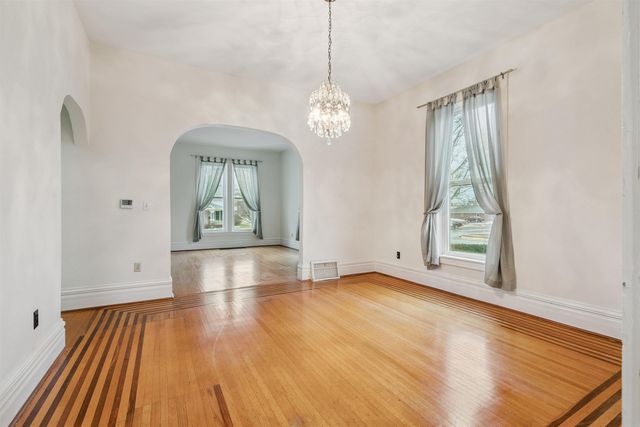 200 E Butler Street, Manchester, IA 52057