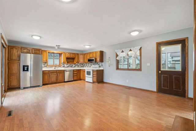 200 E Butler Street, Manchester, IA 52057