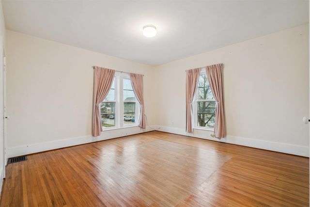 200 E Butler Street, Manchester, IA 52057