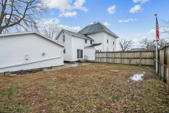 200 E Butler Street, Manchester, IA 52057