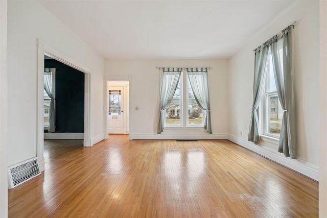 200 E Butler Street, Manchester, IA 52057