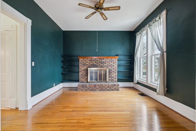 200 E Butler Street, Manchester, IA 52057