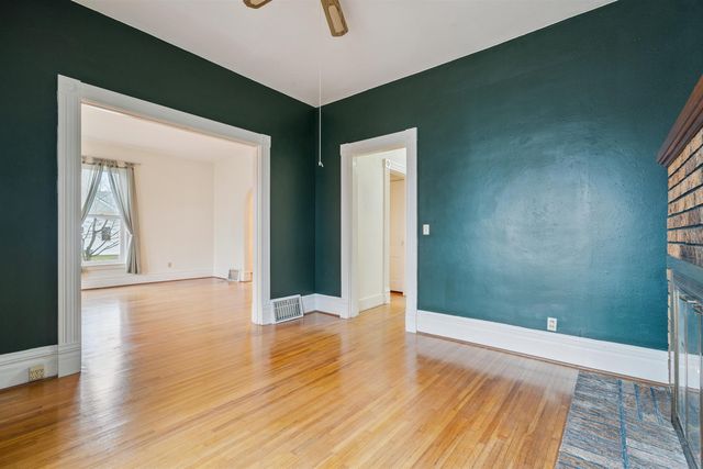 200 E Butler Street, Manchester, IA 52057