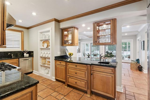 910 ALAMEDA STREET, Orlando, FL 32804