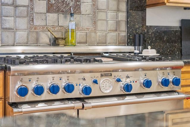 910 ALAMEDA STREET, Orlando, FL 32804