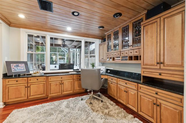 910 ALAMEDA STREET, Orlando, FL 32804