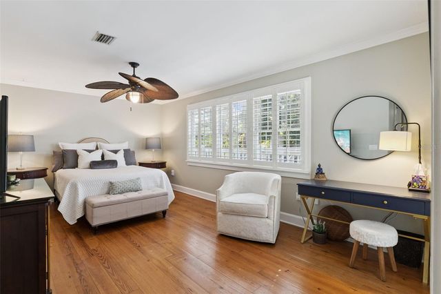 910 ALAMEDA STREET, Orlando, FL 32804