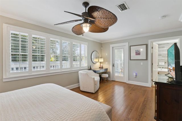 910 ALAMEDA STREET, Orlando, FL 32804