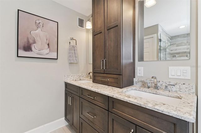 910 ALAMEDA STREET, Orlando, FL 32804