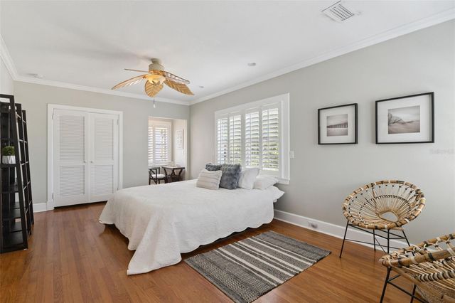 910 ALAMEDA STREET, Orlando, FL 32804