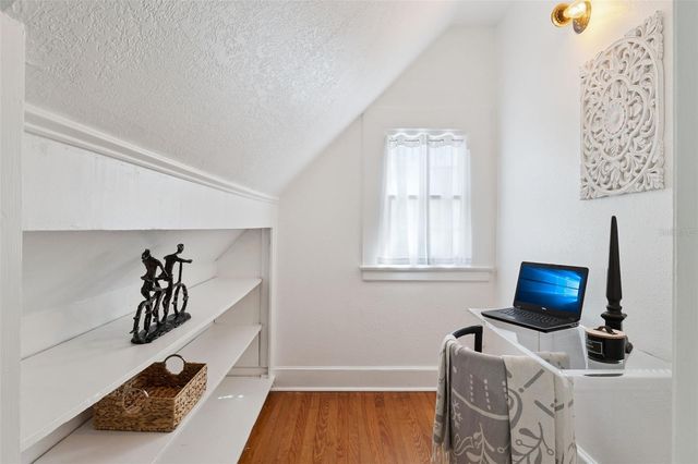 910 ALAMEDA STREET, Orlando, FL 32804